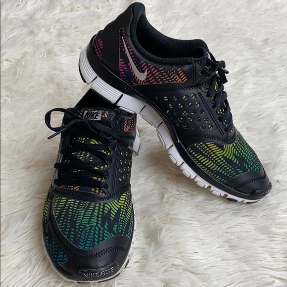 Nike Shoes - Nike Free 5.0 V4